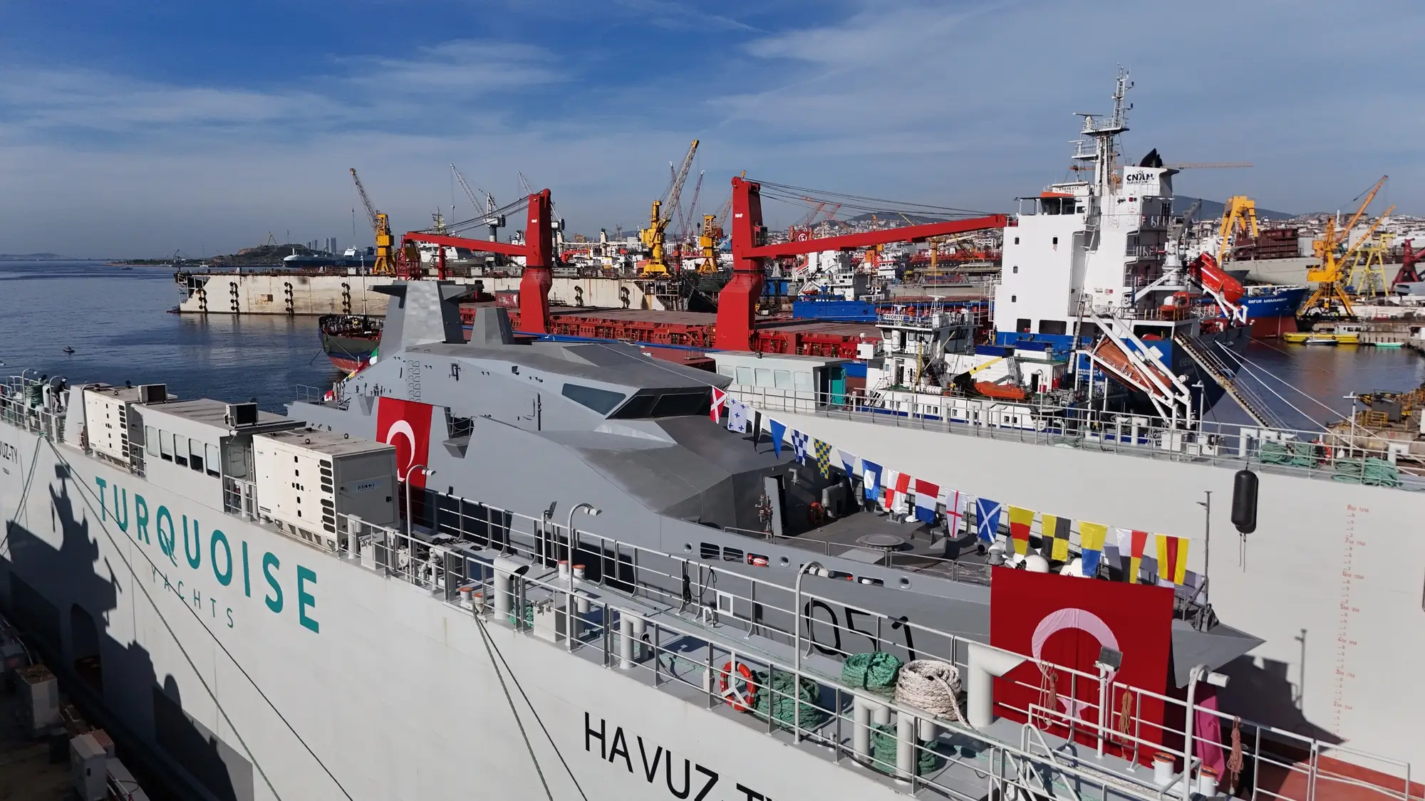 Dearsan’dan Katar Deniz Kuvvetleri İçin Kritik Hamle: 50 Metrelik İlk Hücumbot Suyla Buluştu